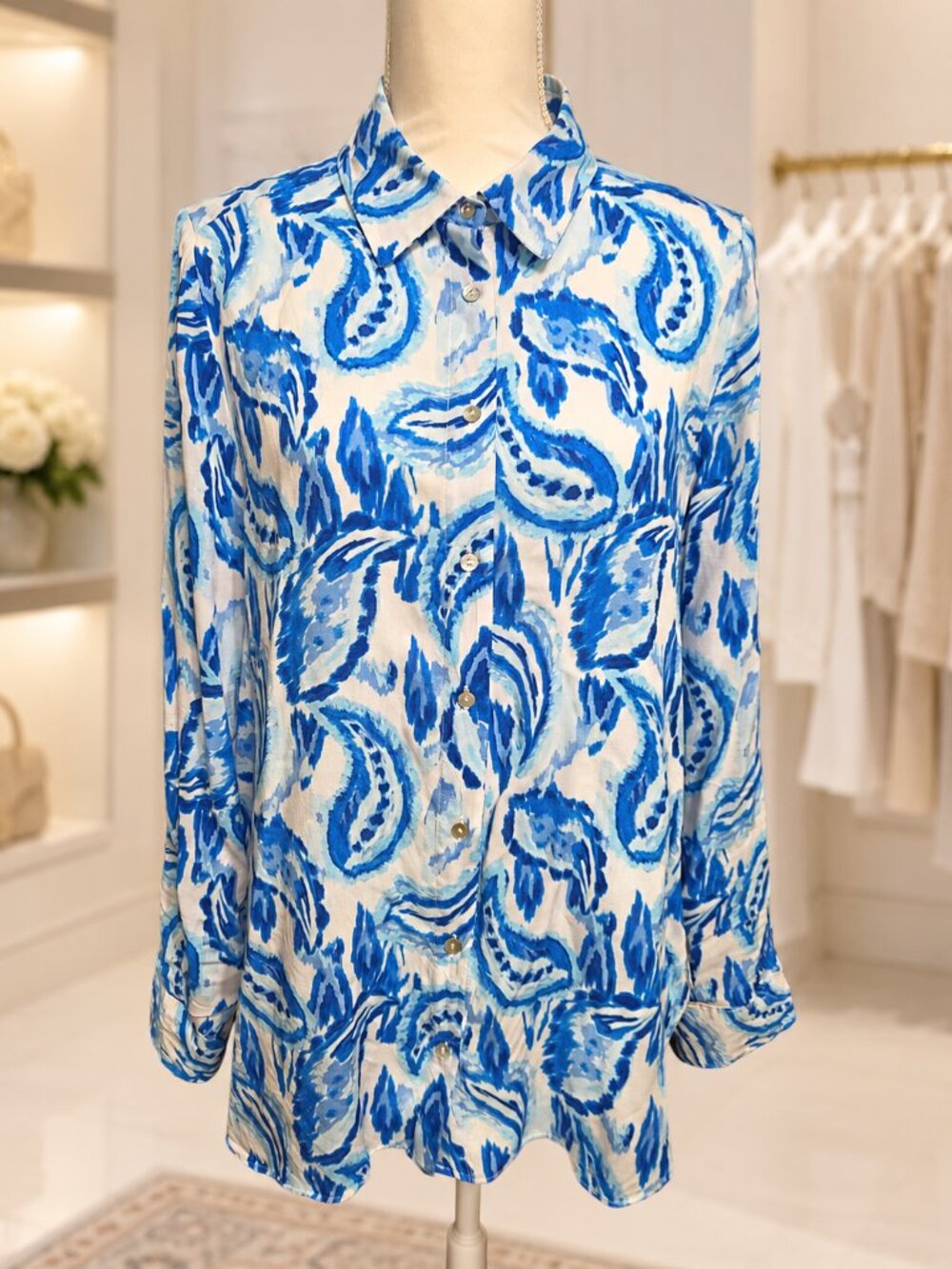 Rose + Olive Blue Paisley Button Front Blouse – Size Large - Picture 2 of 6